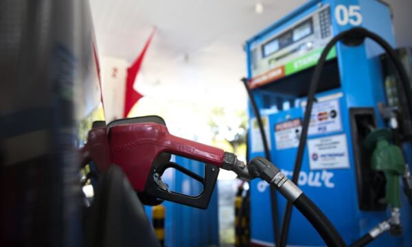 Pacote de Bolsonaro pode baixar preço da gasolina em até R$ 1,65