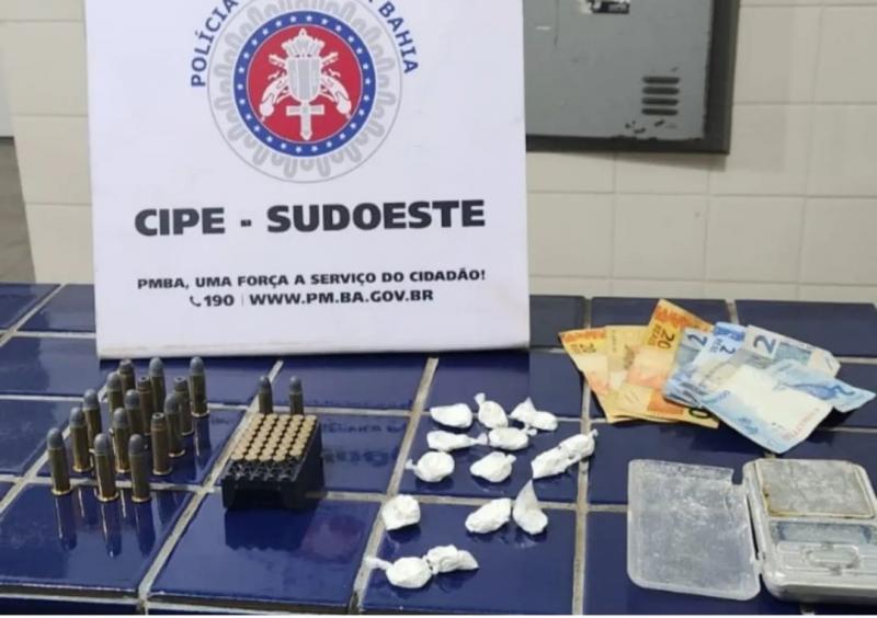 Casal é preso com drogas e munição em Livramento de Nossa Senhora