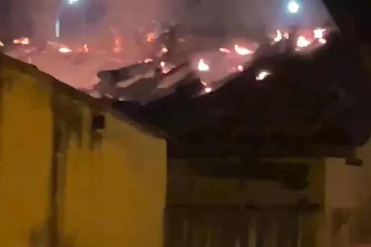 Incêndio é registrado em residência no centro de Brumado 