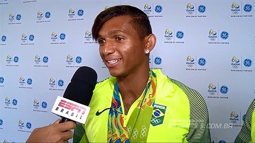 Dez meses após Olimpíada, Isaquias Queiroz diz ainda ter pouco apoio: 'Espero que mude'