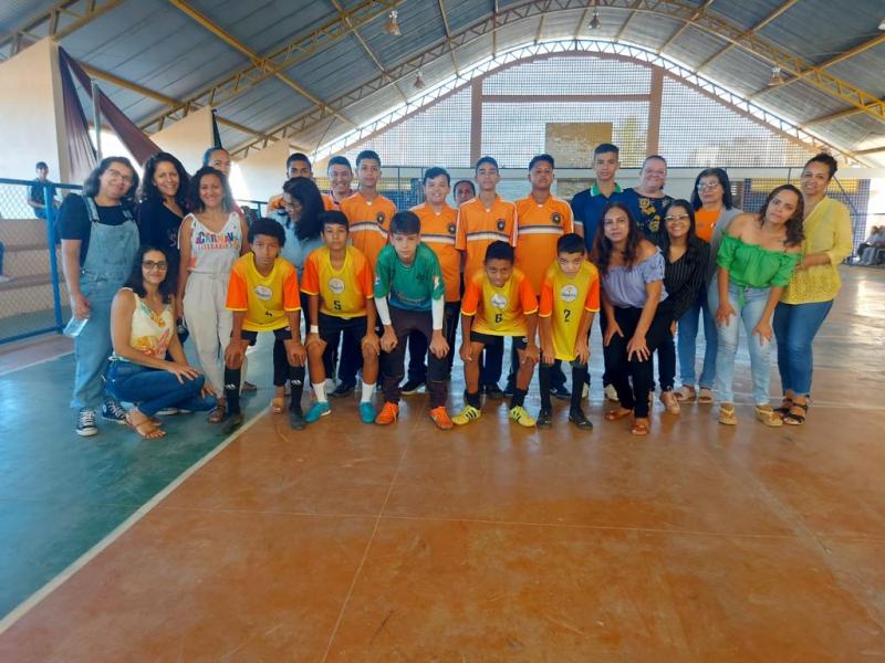 Como parte das atividades do Dia do Estudante, Campeonato de Futsal é realizado em escola de Guajeuru