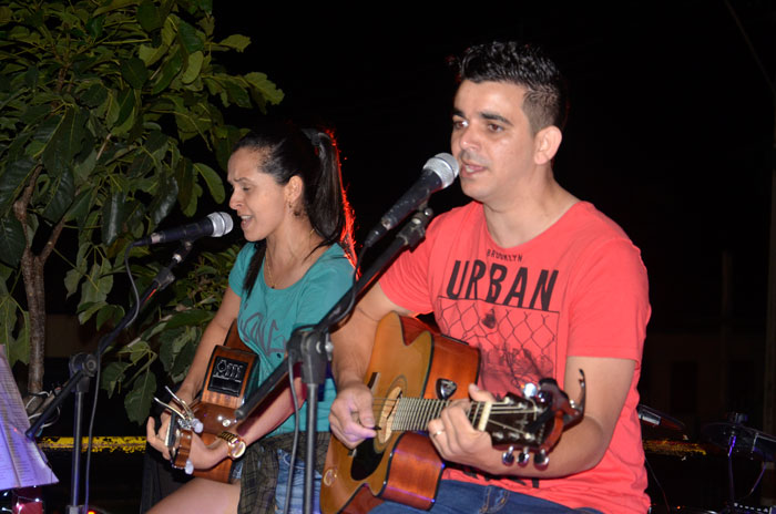 Natal da Cidade: Prefeitura de Aracatu entrega decoração natalina; veja o vídeo