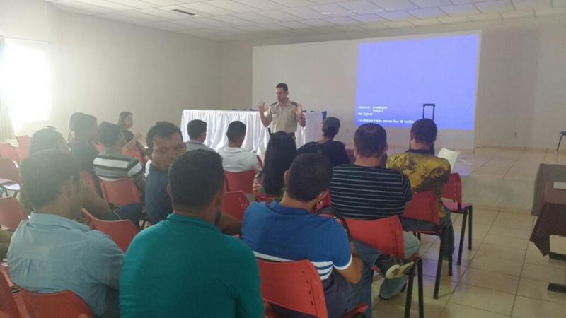 Palestra com os motoristas e monitores do transporte escolar é realizada em Aracatu