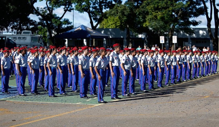 Escolas cívico-militares: mais de 11% das cidades aderem ao programa