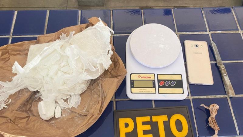 Brumado: Polícia apreende meio quilo de cocaína; dois elementos foram presos