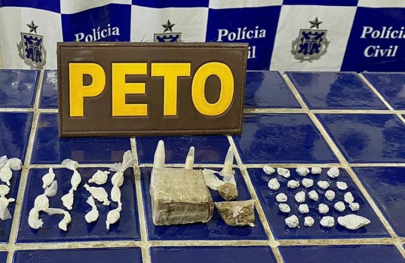 Policia apreende drogas no Bairro Malhada Branca em Brumado