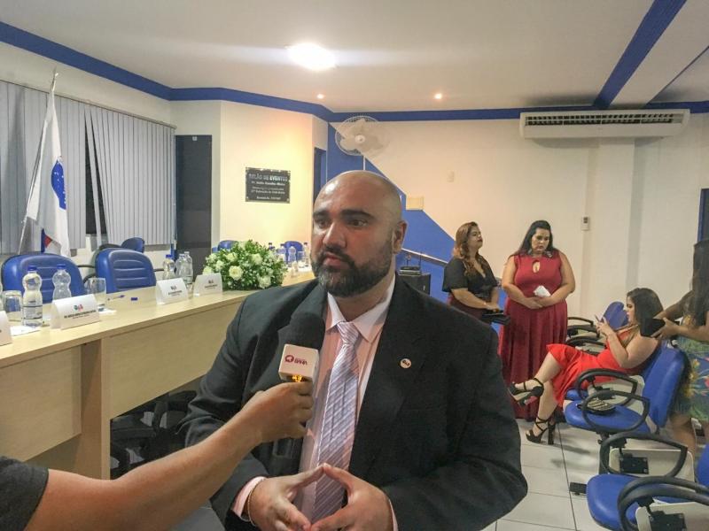 Novo presidente da 21ª Subseção da OAB de Brumado, Kleber Lima Dias toma posse em evento solene