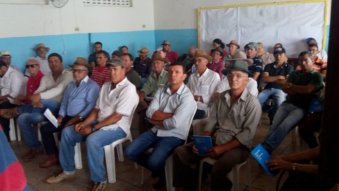 Prefeitura de Rio do Antônio promove reunião para debater criação de Cooperativa da Agricultura Familiar