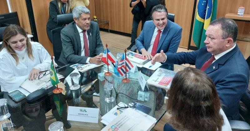 Em Brasília, Jerônimo discute retomada de obras paralisadas na Bahia