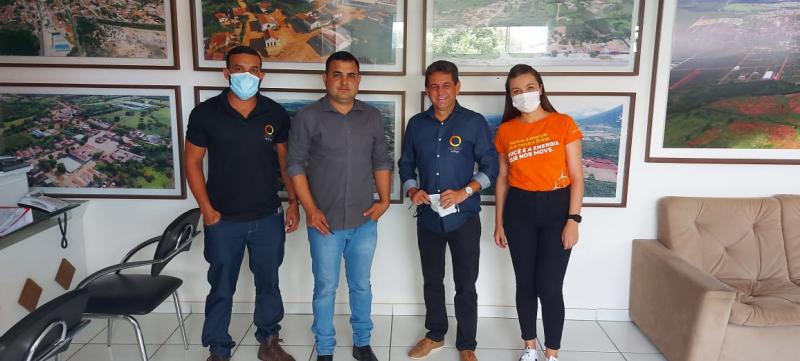 Ex-ministro e atual diretor institucional da Quinto Energy visita Brumado para falar sobre a implantação de torres de energia eólica no município