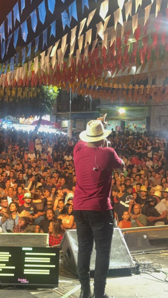 Grande Público marca as comemorações de São Pedro no Bairro Olhos D'água em Brumado