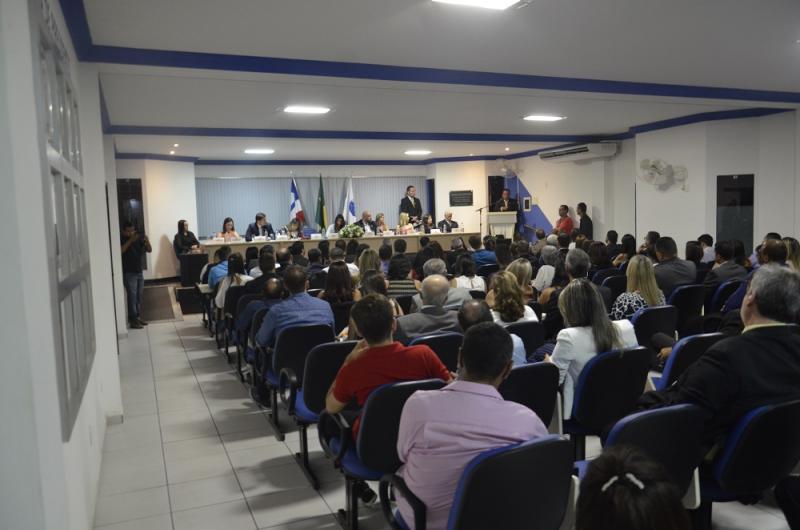 Novo presidente da 21ª Subseção da OAB de Brumado, Kleber Lima Dias toma posse em evento solene