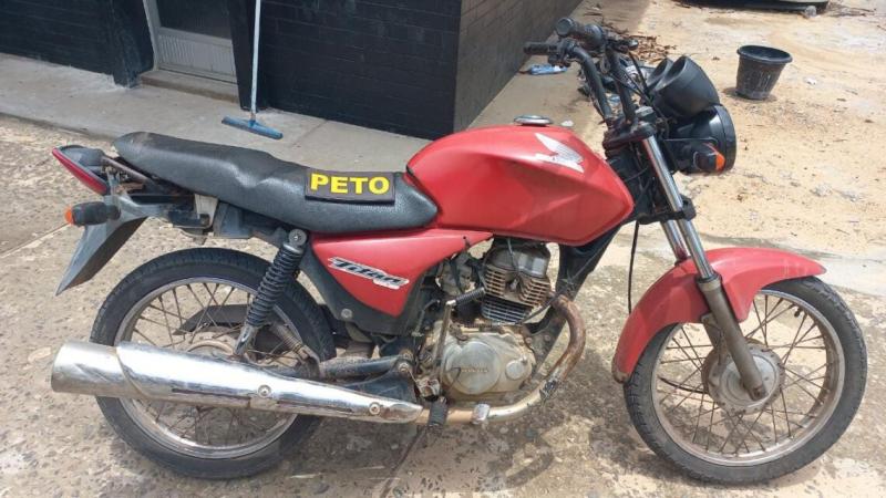 Brumado: Polícia Militar apreende motocicleta com numerações do motor e chassi raspados