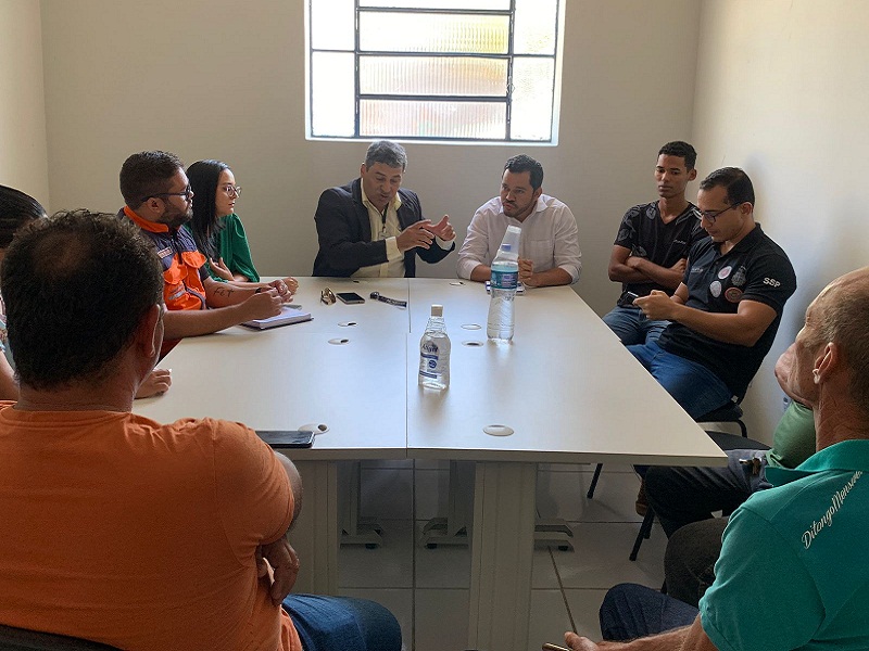 Reunião debate descarte de resíduos sólidos em Brumado