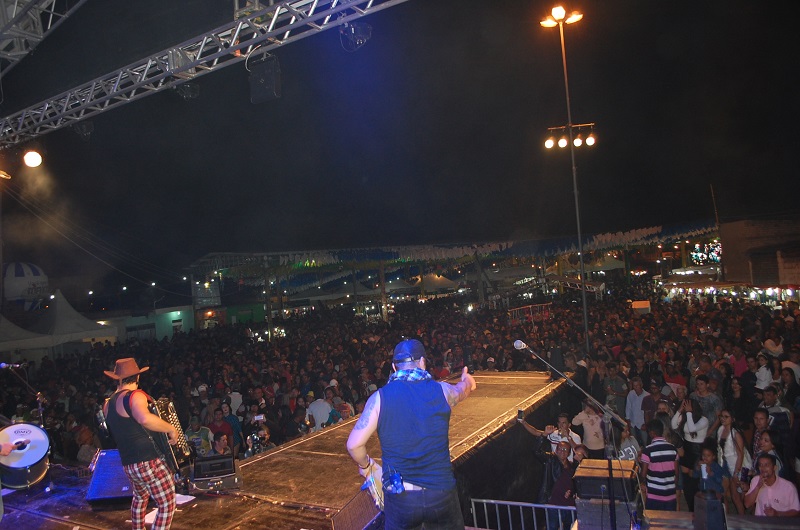 1º dia do Arraiá do Gererê no São Pedro de Aracatu é um sucesso; confira as fotos