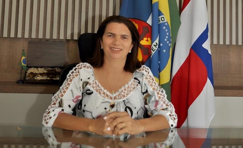 TCM aprova contas da prefeitura de Aracatu, sob responsabilidade da prefeita Braulina Lima