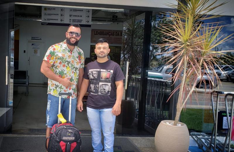Empresário Beto Bonelly e Cantor Fann Estourado embarcam para São Paulo para gravação do Programa Raul Gil