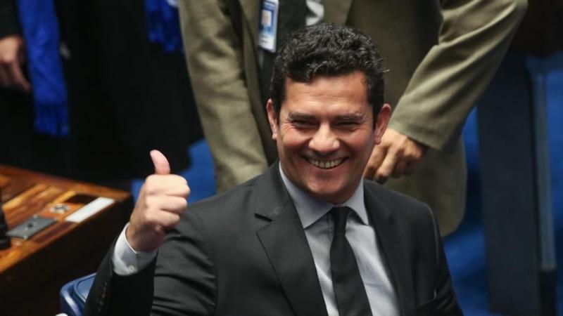 Juiz Sérgio Moro aceita convite de Bolsonaro para Ministério da Justiça 