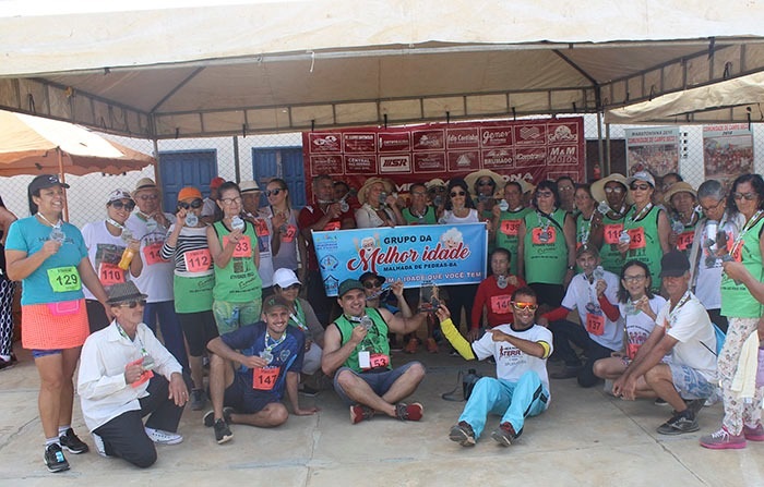 Grupo da terceira idade de Malhada de Pedras participa da Segunda Meia Maratona do Terrão em Brumado