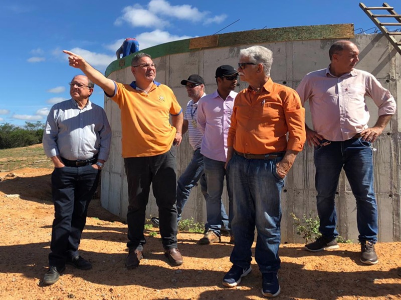 Técnicos da Embasa garantem que Povoado de Samambaia receberá água da Adutora do Algodão em setembro 