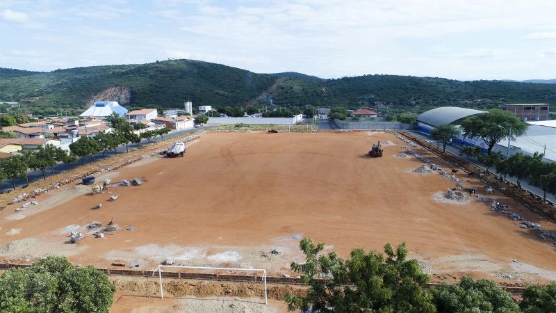 Obras de revitalização é iniciada no campo do São Félix, serão colocados alambrados e grama
