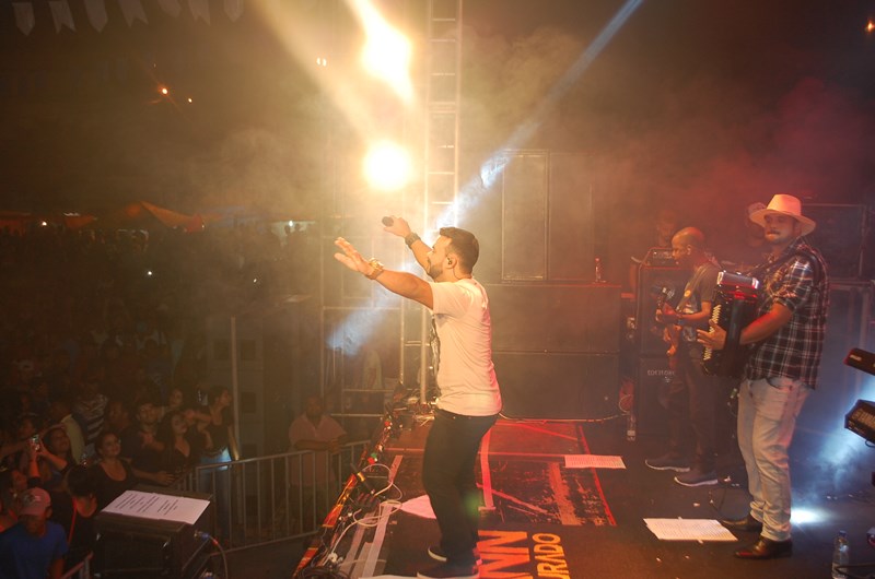 Brumado: São Pedro do Bairro Olhos D’Água tem sucesso de público nos primeiros dois dias