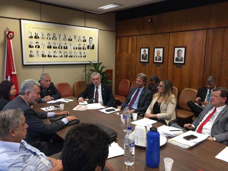 Waldenor é eleito coordenador geral do Núcleo de Educação, Cultura e Desporto do PT,no Congresso Nacional