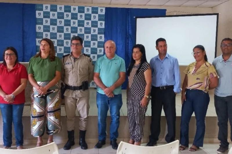 Prefeitura de Aracatu discute medidas preventivas para garantir segurança em escolas municipais diante de preocupações crescentes