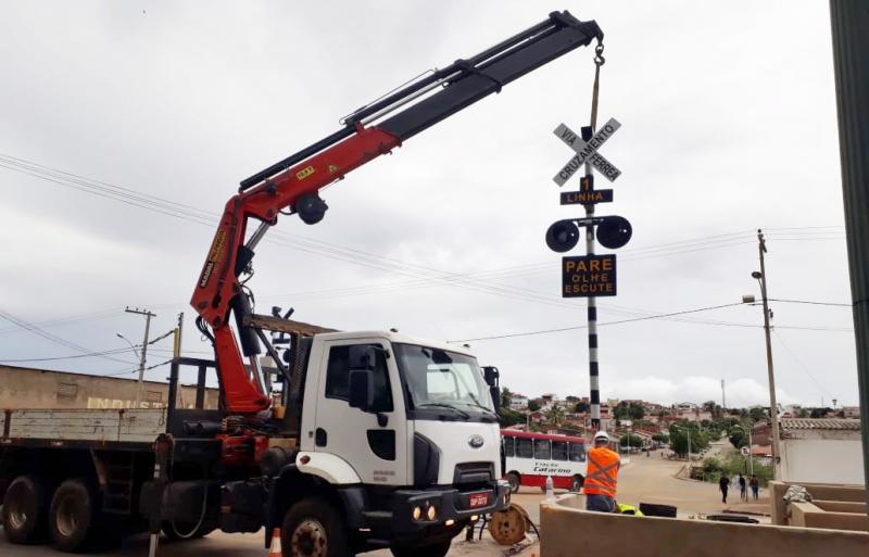 Obras na passagem da ferrovia no Bairro São Felix estão sendo concluídas pela Prefeitura de Brumado