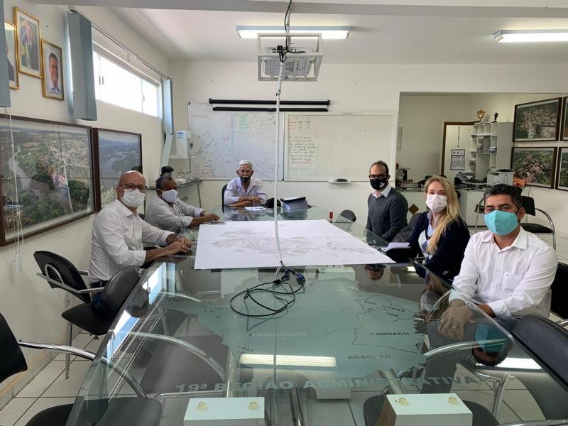 Prefeito comemora a vinda do Banco Santander para Brumado