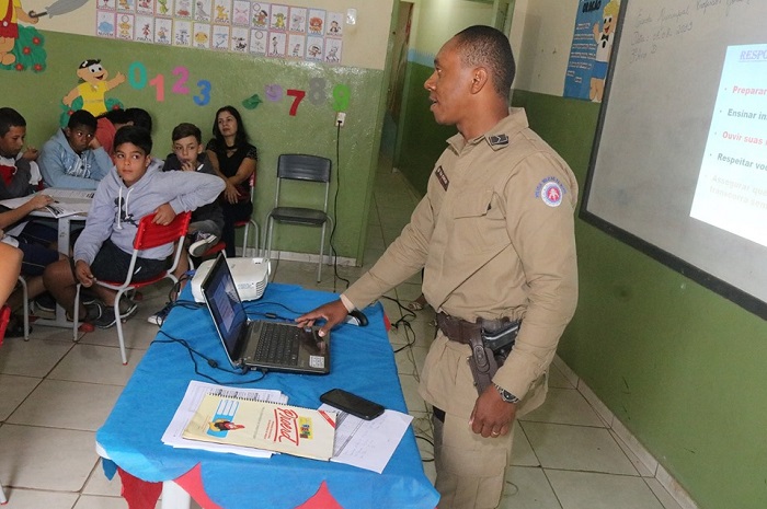 Polícia Militar e Prefeitura Municipal de Rio do Antônio dão início ao PROERD