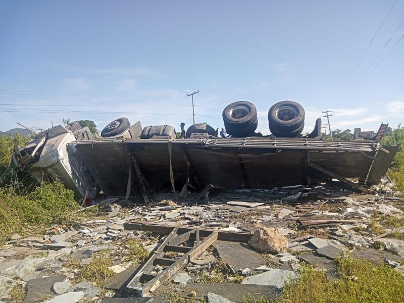 Acidente deixa vítima fatal na BA-152 saída de Livramento de Nossa Senhora sentido Paramirim 