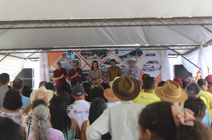 Prefeitura de Guajeru inaugura obras e entrega equipamentos para a população; veja o vídeo