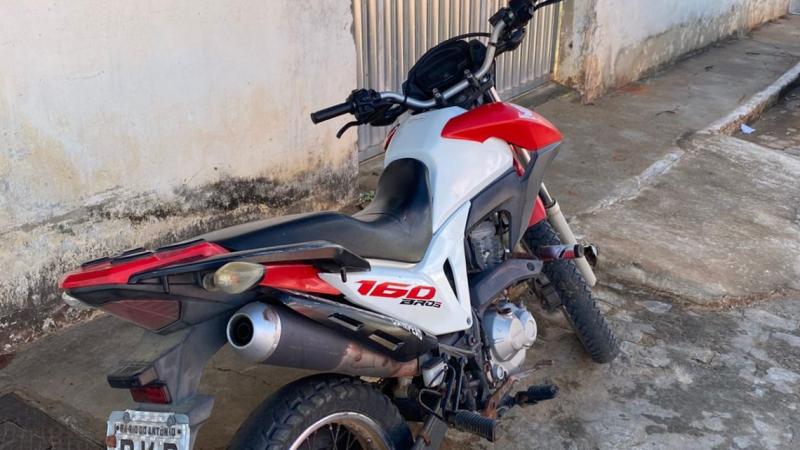 Motocicleta com sinais de adulteração é apreendida em Rio do Antônio