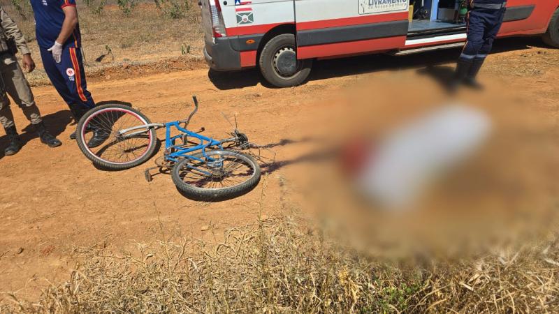 Ciclista morre atropelado na BA-152, trecho entre Livramento de Nossa Senhora e Paramirim 