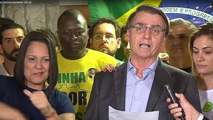 Eleito, Bolsonaro diz que fará um governo defensor da Constituição, da democracia e da liberdade