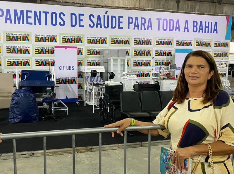 Prefeita de Aracatu recebe 05 kits para unidades básicas de saúde para uso no município
