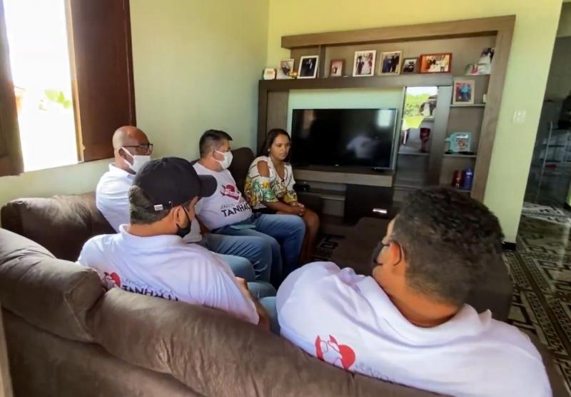 Veja o vídeo: Oposição em Tanhaçu presta assistência na área da saúde a pessoas cansadas de esperarem pela prefeitura