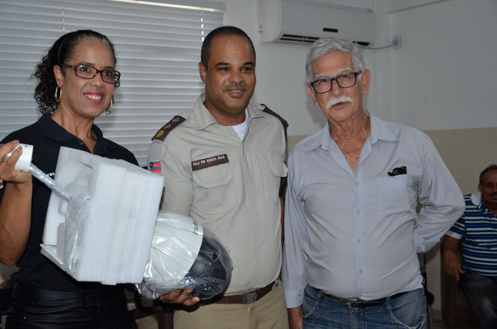 Pontos estratégicos de Brumado serão monitorados com câmeras de última geração entregues ao CICOM pelo Prefeito Eduardo Vasconcelos 