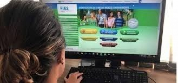Após falha no sistema do Fies, MEC prorroga prazo de inscrições até sexta