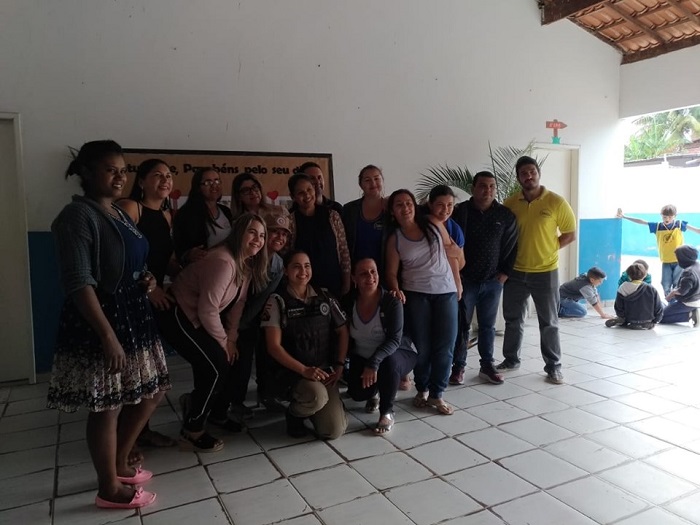 Aracatu: Palestra sobre bullying é realizda na Escola Benjamim com a PM Bittencourt