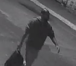 Câmeras flagram veículo da Prefeitura de Rio do Antônio sendo furtado; veja o vídeo