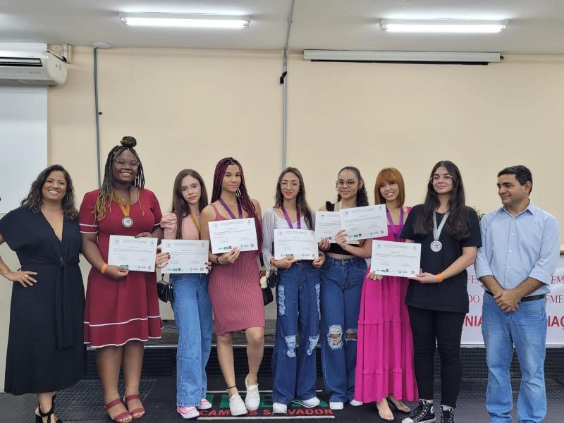 Brumadense é premiada nas Olimpíadas Feminina de Matemática