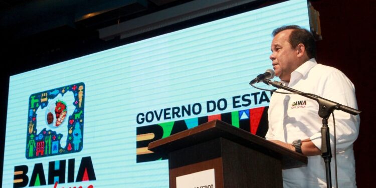 Governador em exercício, Geraldo Jr desembarca em Dom Basílio para entregar obras