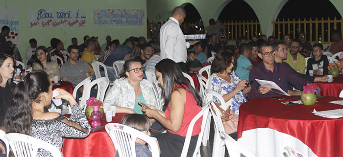 Brumado: Pais foram homenageados em evento especial promovido pela ENSF