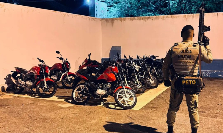 12 motocicletas são apreendidas por perturbação ao sossego durante 'rolezinho de natal' em Brumado