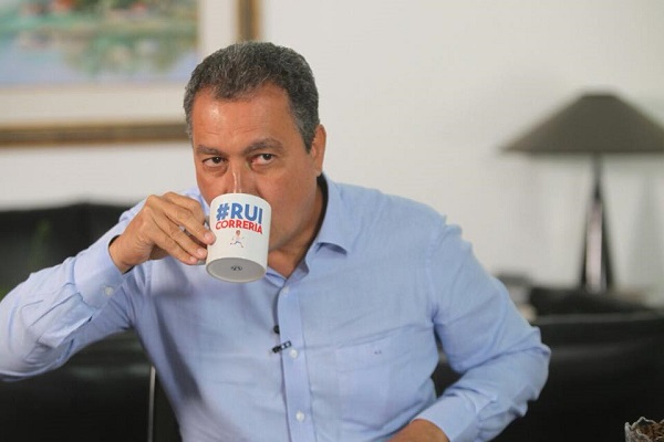 Rui anuncia novas oportunidades para a juventude