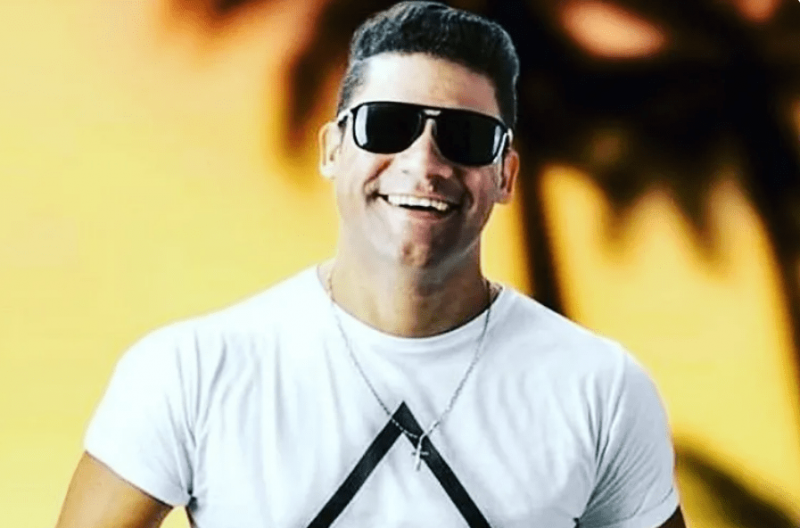 Após sofre acidente com motocicleta em Guanambi, morre o cantor Mounir Caldas