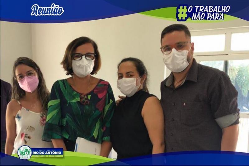 Representantes do governo de Rio do Antônio participam da reunião de prefeitos e secretários da região de Guanambi 