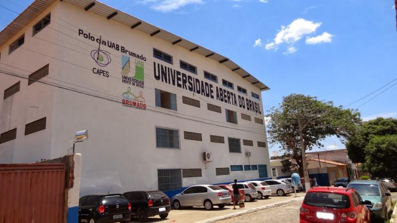 Uneb lança Edital para preenchimento de vagas remanescentes em 9 cursos superiores na UAB Brumado